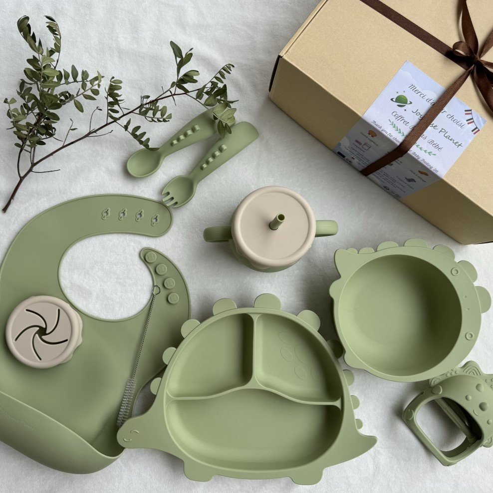 Coffret Repas Bébé Nivakid – Set Silicone Alimentaire 9 Pièces – Assiette Ventouse, Bol, Couverts, Bavoir – Cadeau Naissance